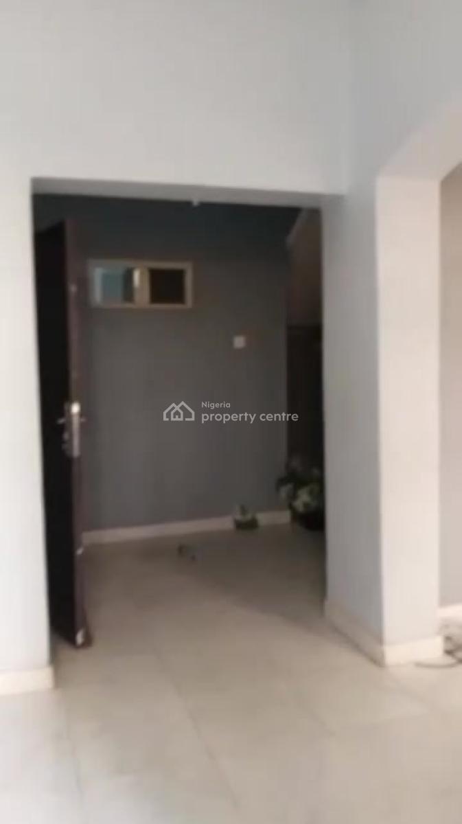 Sharp 3-bedroom Terrace Duplex in a Prime Estate, Dakwo, Galadimawa, Dakwo, Abuja, Terraced Duplex for Sale