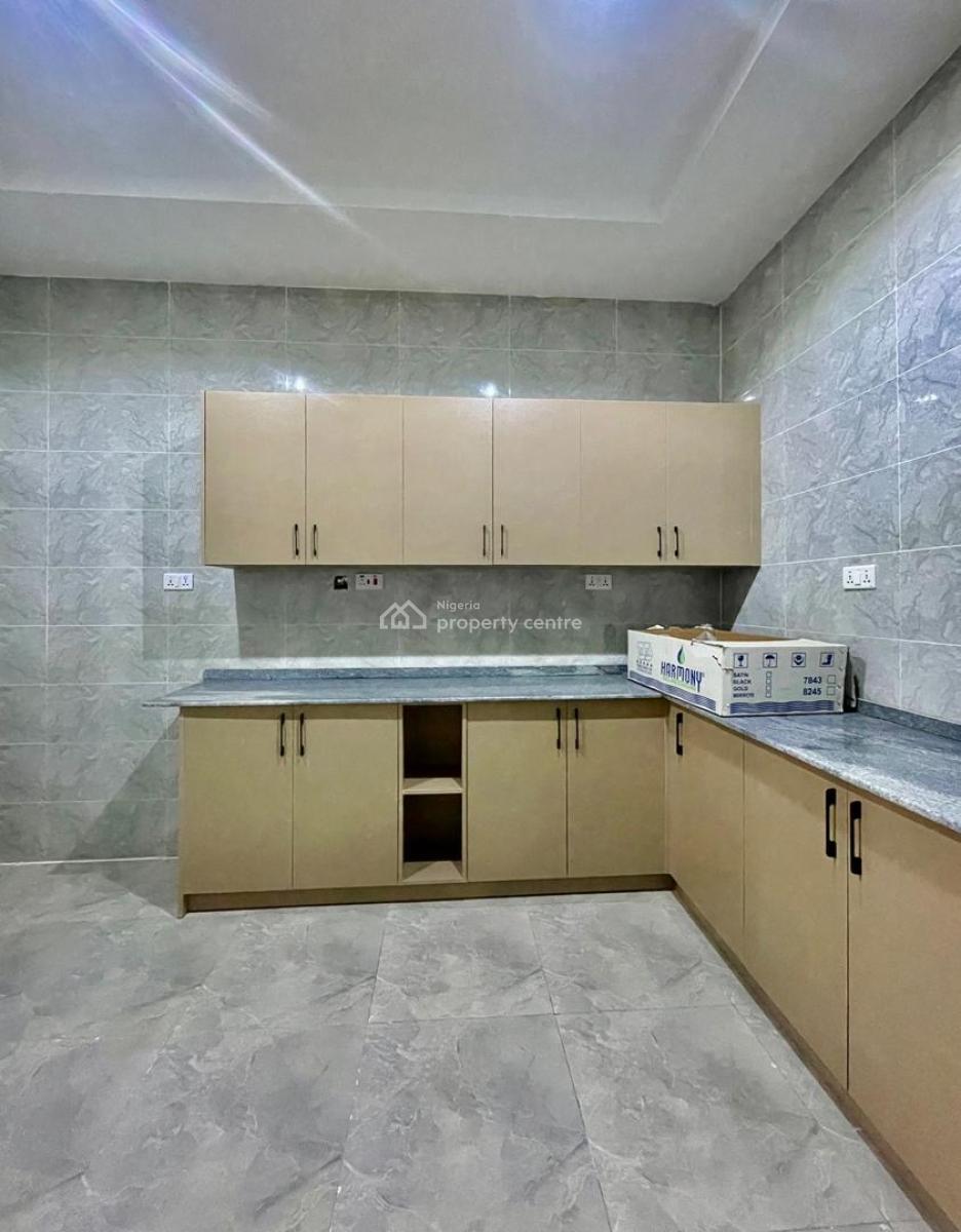 Spacious 3 Bedroom Apartment, Jahi, Abuja, Flat / Apartment for Sale