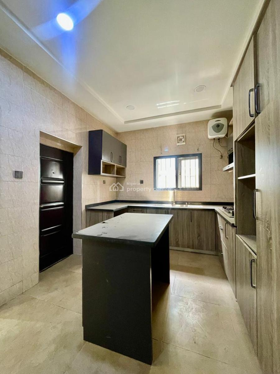 Three (3) Bedroom Apartment, Jahi, Abuja, Flat / Apartment for Sale