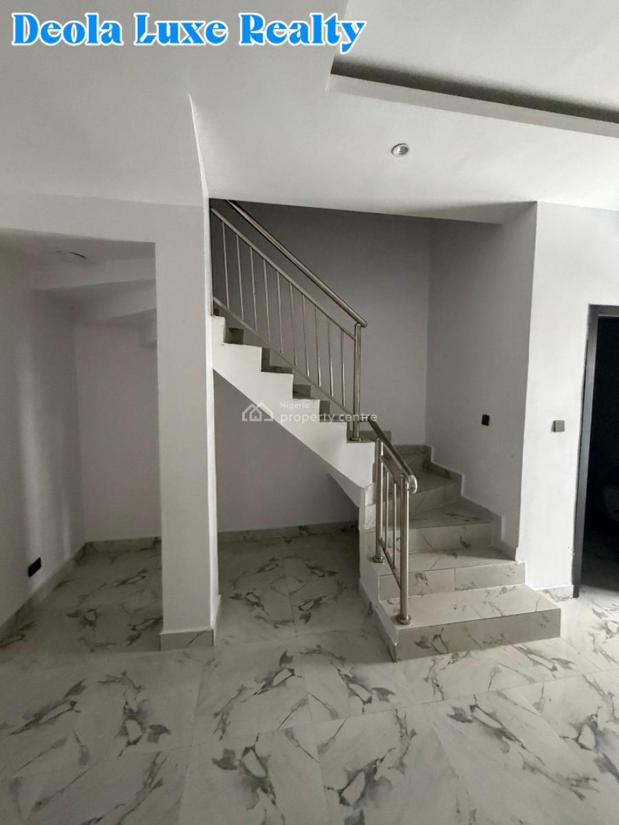 Osapa (pinnock) Deal. 4 Bedroom Terrace Mreif Ready, Pinnock Road, Osapa, Lekki, Lagos, Terraced Duplex for Sale