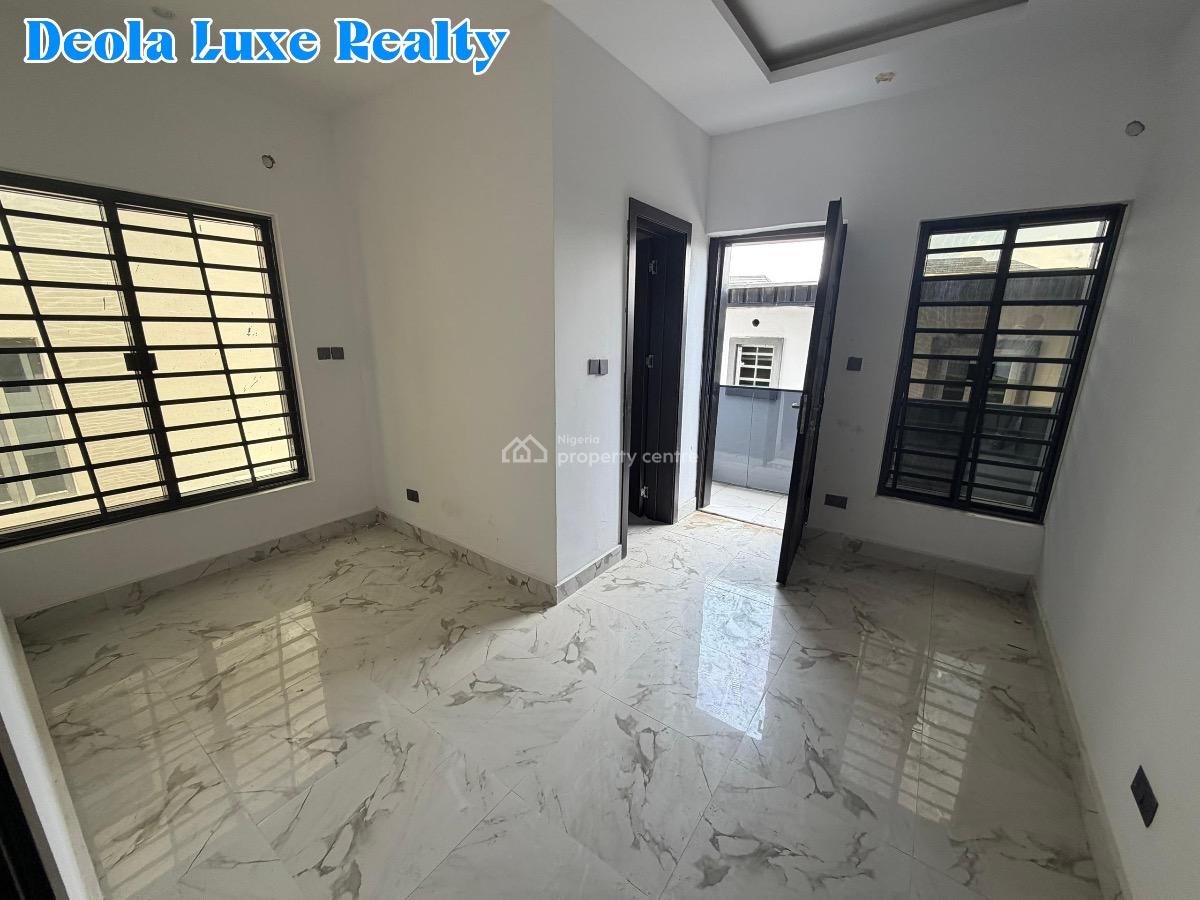 Osapa (pinnock) Deal. 4 Bedroom Terrace Mreif Ready, Pinnock Road, Osapa, Lekki, Lagos, Terraced Duplex for Sale