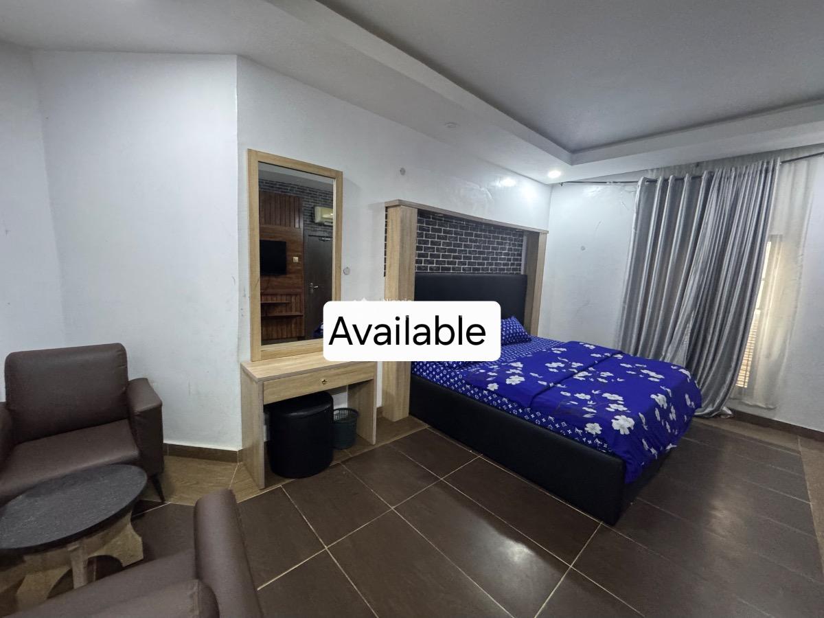 Distress 62 Rooms Hotel with Minimart and Bar Super Market on 1,100sqm, Maruwa, Lekki Phase 1, Lekki, Lagos, Hotel / Guest House for Rent