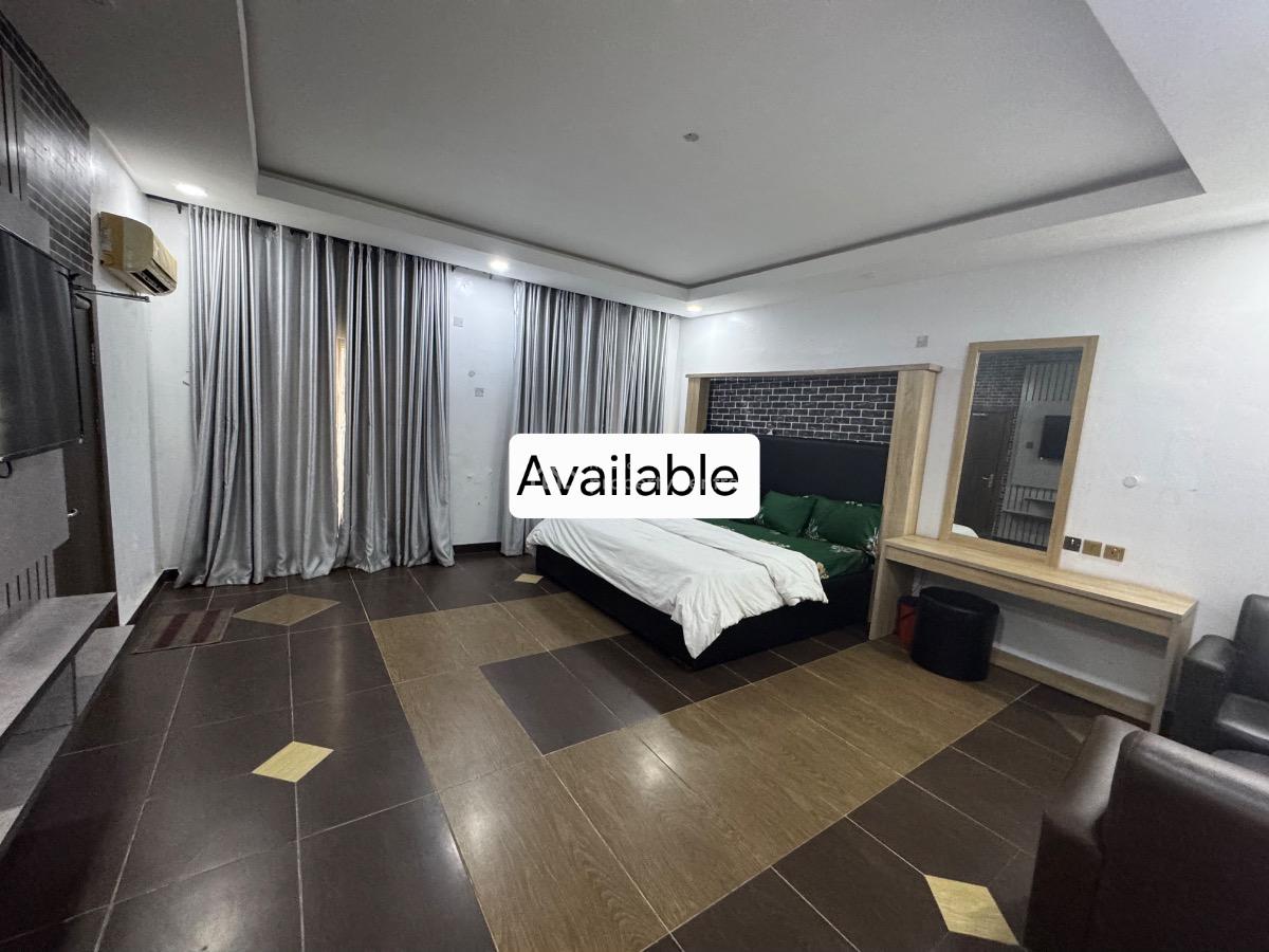 Distress 62 Rooms Hotel with Minimart and Bar Super Market on 1,100sqm, Maruwa, Lekki Phase 1, Lekki, Lagos, Hotel / Guest House for Rent