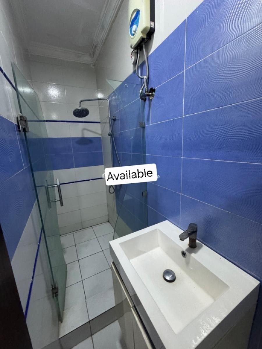 Distress 62 Rooms Hotel with Minimart and Bar Super Market on 1,100sqm, Maruwa, Lekki Phase 1, Lekki, Lagos, Hotel / Guest House for Rent