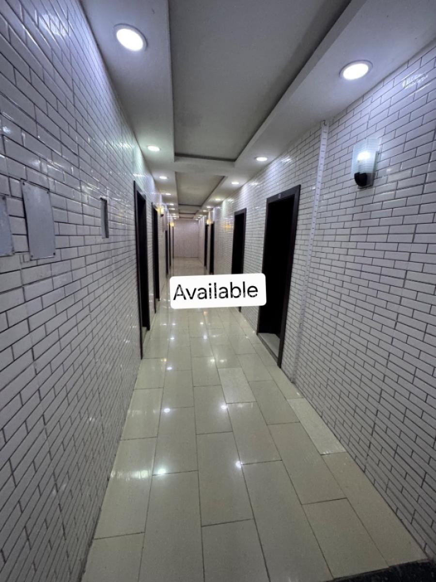 Distress 62 Rooms Hotel with Minimart and Bar Super Market on 1,100sqm, Maruwa, Lekki Phase 1, Lekki, Lagos, Hotel / Guest House for Rent
