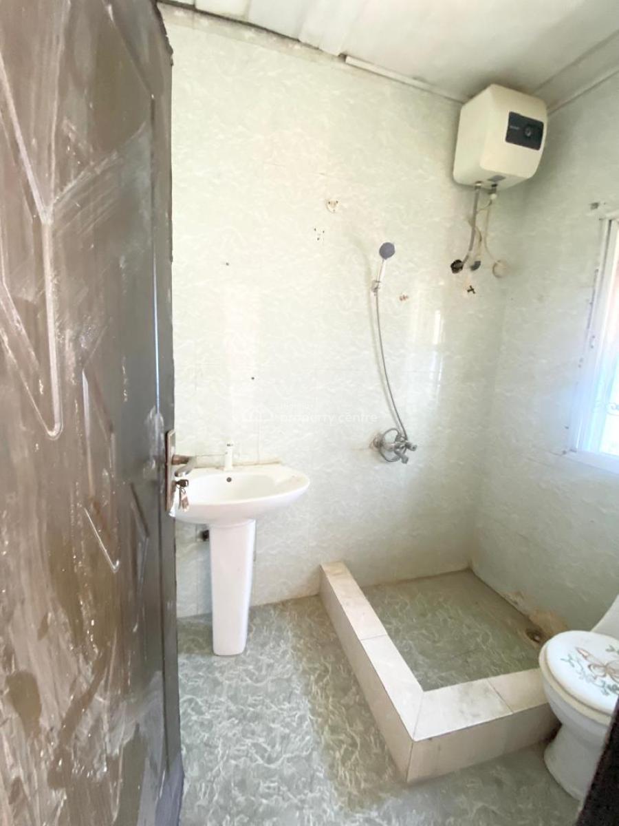 Self Serviced 2 Bedroom Apartment in a Gated Estate, Off Freedom Way, Ikate Elegushi, Lekki, Lagos, Flat / Apartment for Rent