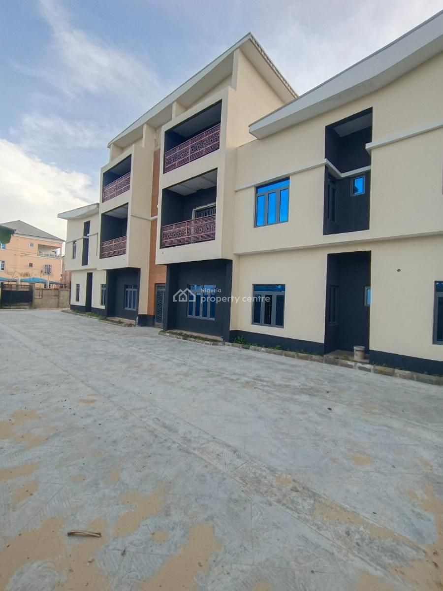 Neat 3 Bedroom with Bq, Lekki Scheme 2, Lekki, Lagos, Flat / Apartment for Rent