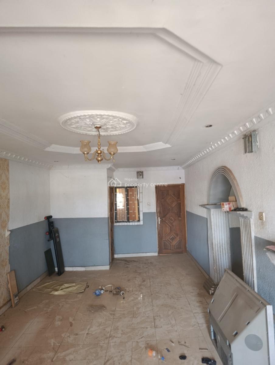 2 Bedroom Pop in The Sitting Room, All Room Ensuite, Upstairs, Welfare Hospital Area, Old Ife Road,, Alakia, Ibadan, Oyo, Semi-detached Bungalow for Rent