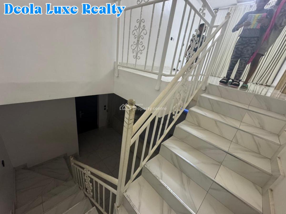 Distress Deal: 4 Bedrooms Terraced Corner Piece + Bq, First Serious Bu, Ikate, Lekki, Lagos, Terraced Duplex for Sale