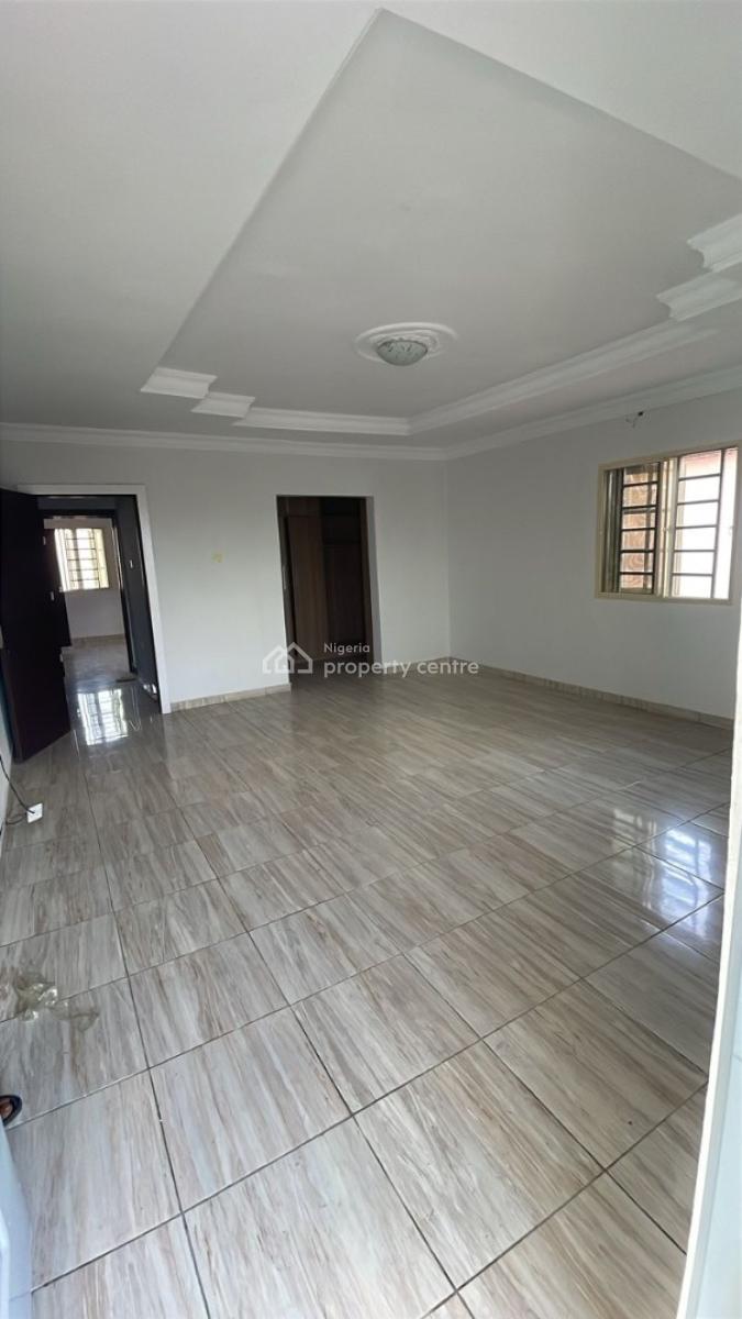 Spacious Master Bedroom, Ocean Bay Estate, Orchid Road, Lekki, Lagos, Flat / Apartment for Rent