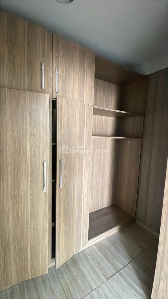 Spacious Master Bedroom, Ocean Bay Estate, Orchid Road, Lekki, Lagos, Flat / Apartment for Rent