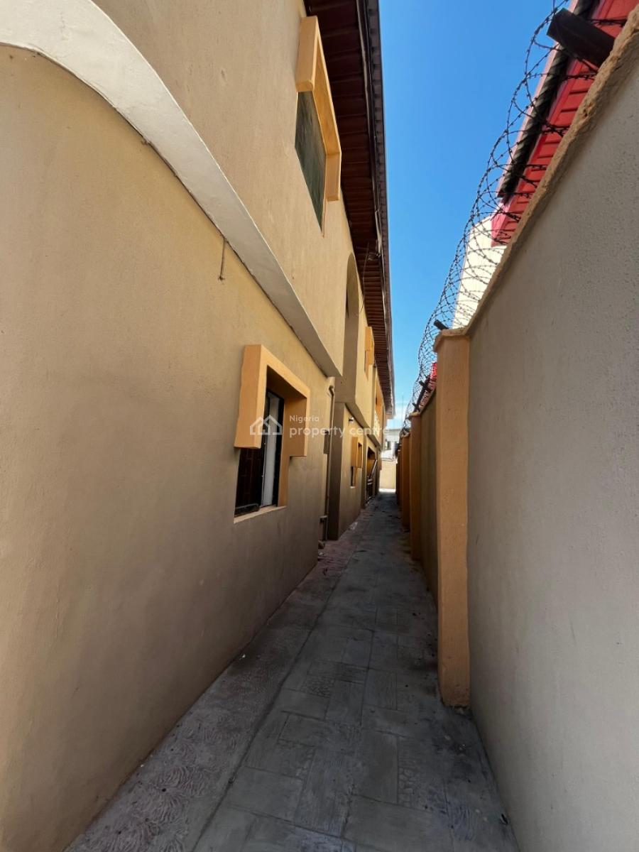 Exquisitely Finished 3 Bedroom Apartment, Thomas Estate, Ajiwe, Ajah, Lagos, Flat / Apartment for Rent