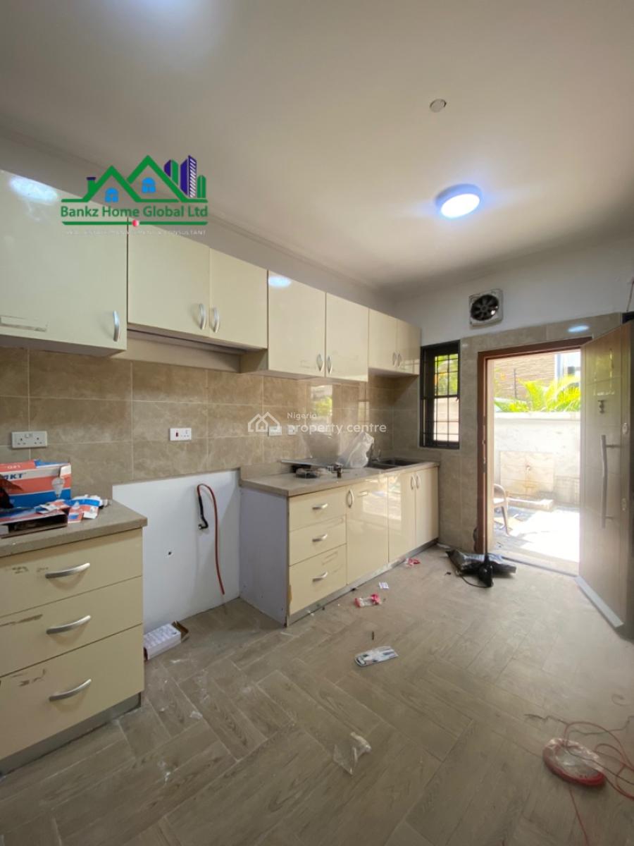 4 Bedroom Semi Detached Duplex, Lekki Phase 1, Lekki, Lagos, Semi-detached Duplex for Rent