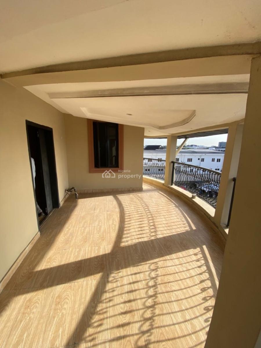 Nwely Built 5 Bedroom with a Room Bq in Well Secured Area, Lekki Phase 1, Lekki, Lagos, Flat / Apartment for Rent