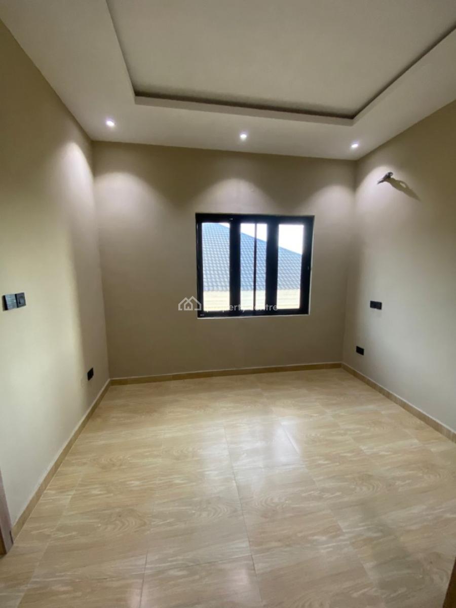 Nwely Built 5 Bedroom with a Room Bq in Well Secured Area, Lekki Phase 1, Lekki, Lagos, Flat / Apartment for Rent