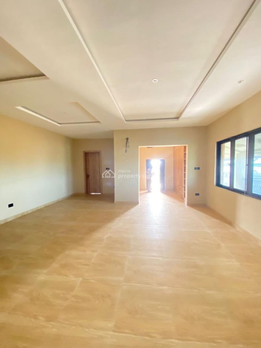 Nwely Built 5 Bedroom with a Room Bq in Well Secured Area, Lekki Phase 1, Lekki, Lagos, Flat / Apartment for Rent