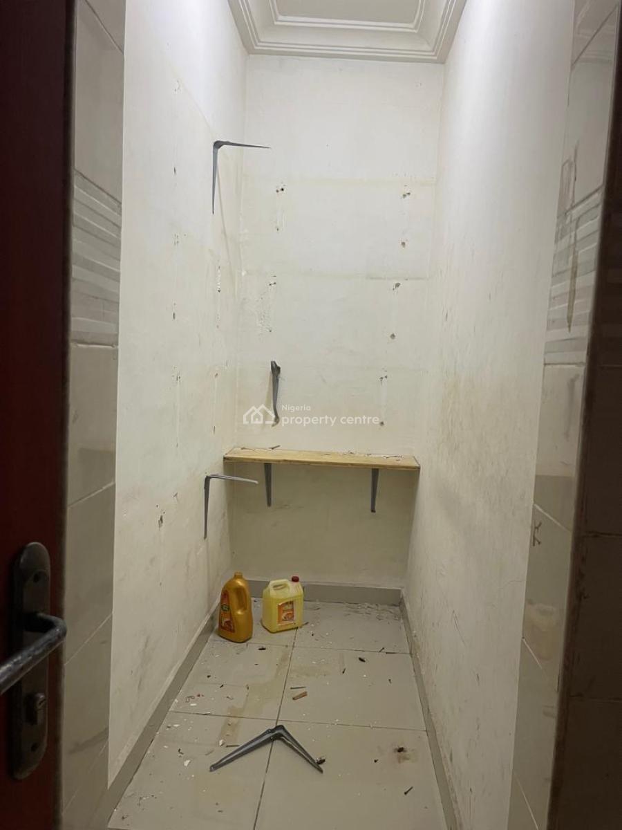 4 Bedrooms Semi Detached Plus Bq, Off Osapa After Pinnock Beach Estate, Lekki, Lagos, Semi-detached Duplex for Rent