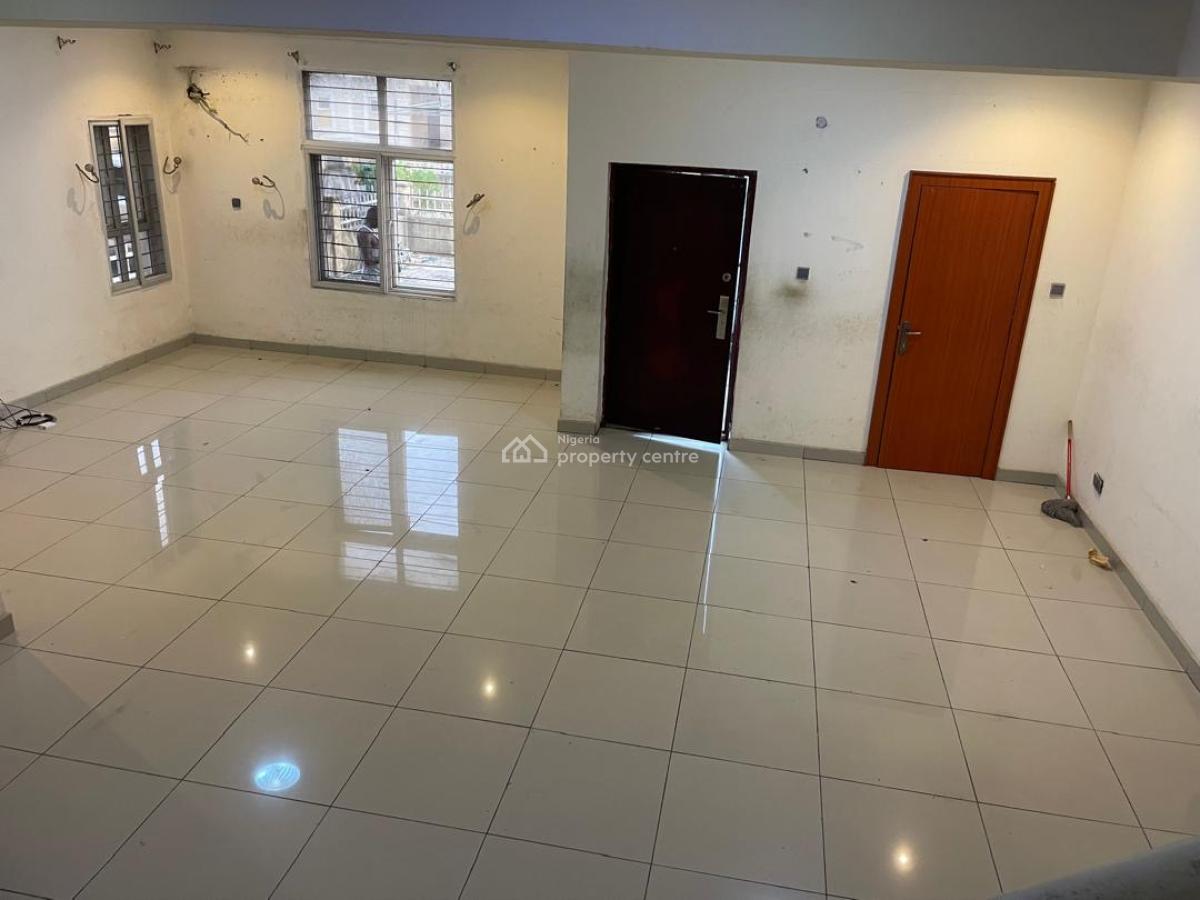 4 Bedrooms Semi Detached Plus Bq, Off Osapa After Pinnock Beach Estate, Lekki, Lagos, Semi-detached Duplex for Rent