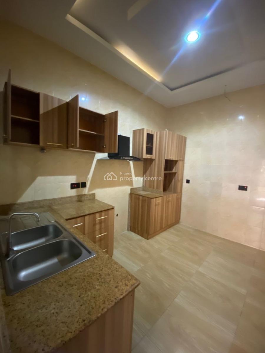3 Bedroom Apartment, Lekki Phase 1, Lekki, Lagos, Flat / Apartment for Rent