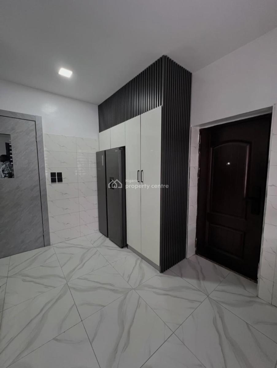 Tastefully Furnished and Serviced with 24/7 Power Supply 2 Bedroom En-, Lekki Phase 1, Lekki, Lagos, Flat / Apartment for Rent