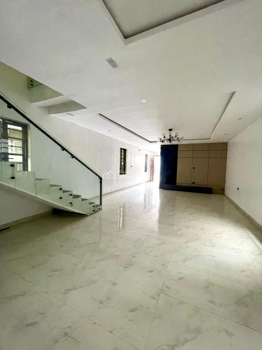 Modestly Finished 5 Bedroom Fully Detached Duplex with Bq, Ologolo, Lekki, Lagos, Detached Duplex for Sale