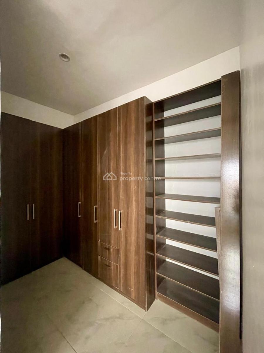 Modestly Finished 5 Bedroom Fully Detached Duplex with Bq, Ologolo, Lekki, Lagos, Detached Duplex for Sale