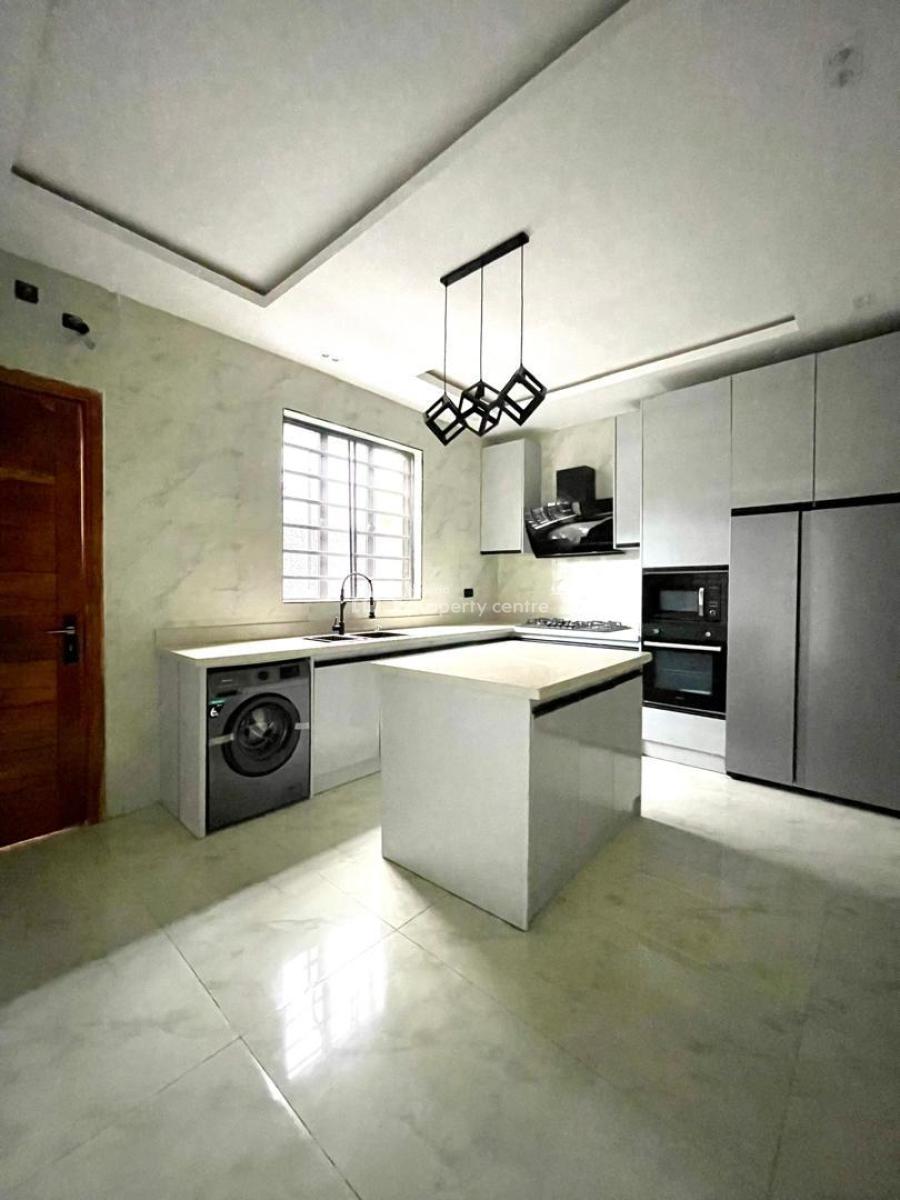 Modestly Finished 5 Bedroom Fully Detached Duplex with Bq, Ologolo, Lekki, Lagos, Detached Duplex for Sale
