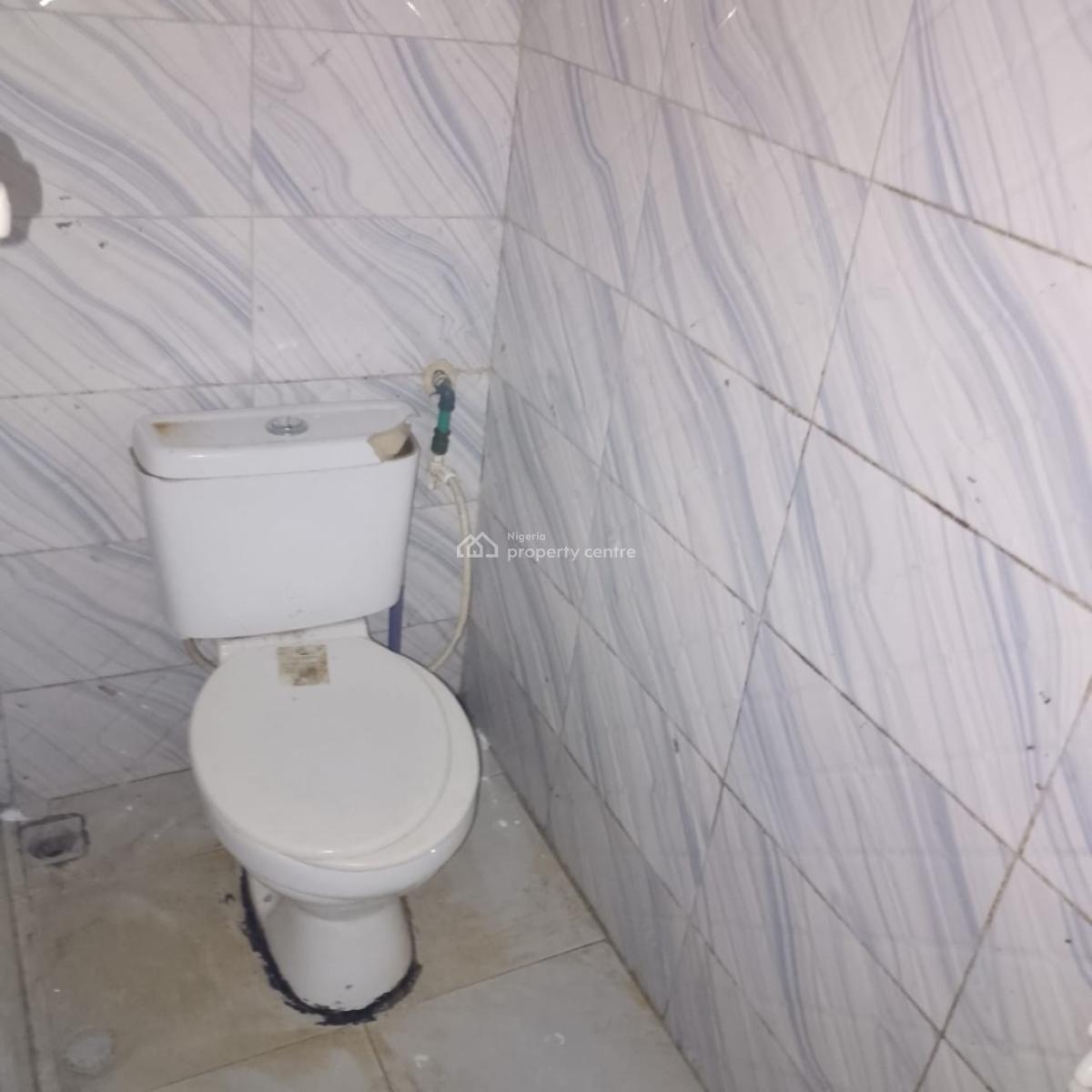 Massively Spacious and Well Maintained 2 Bedroom Apartment, Cannan Estate, Sangotedo, Ajah, Lagos, Flat / Apartment for Rent