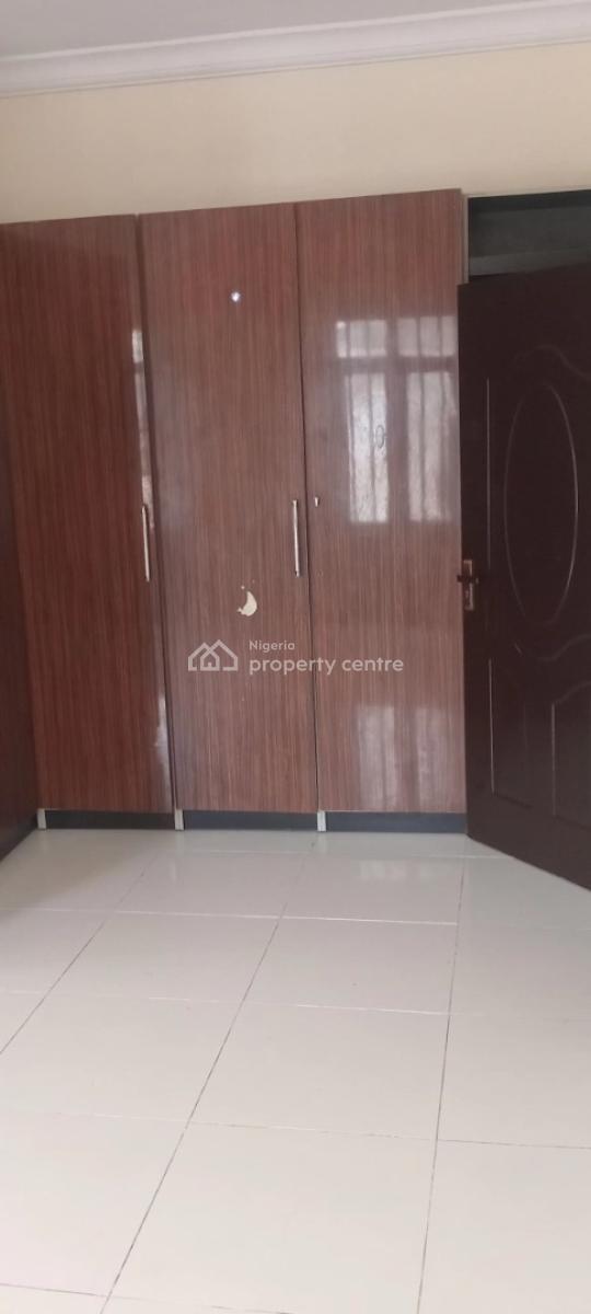 Neatly Renovated Semi-detachment 4 Bedroom Duplex with Bq, Off Mobil Road, Ilaje, Ajah, Lagos, Semi-detached Duplex for Rent