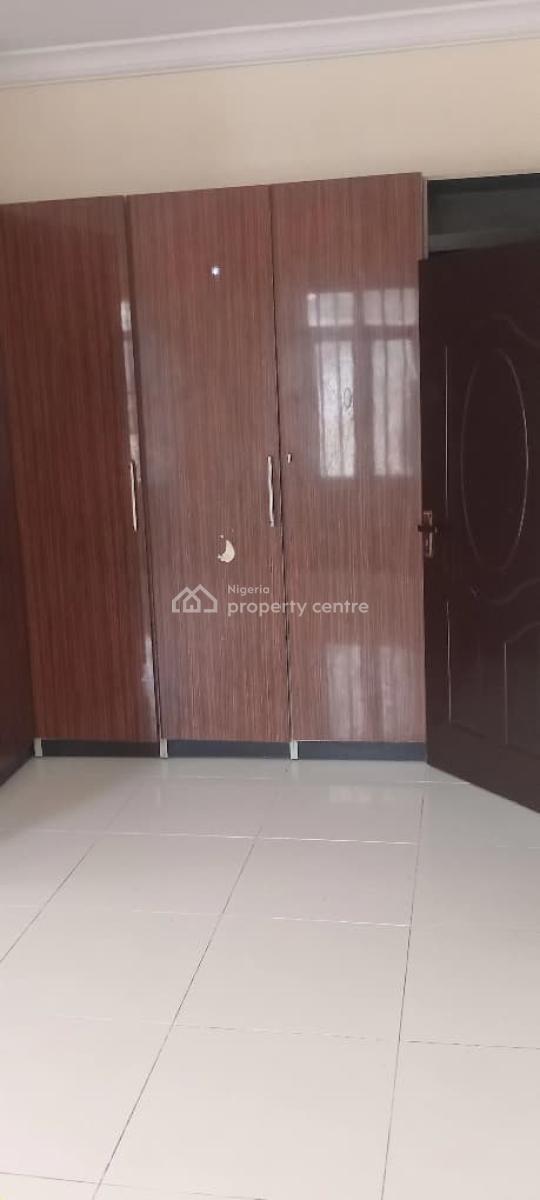 Neatly Renovated Semi-detachment 4 Bedroom Duplex with Bq, Off Mobil Road, Ilaje, Ajah, Lagos, Semi-detached Duplex for Rent