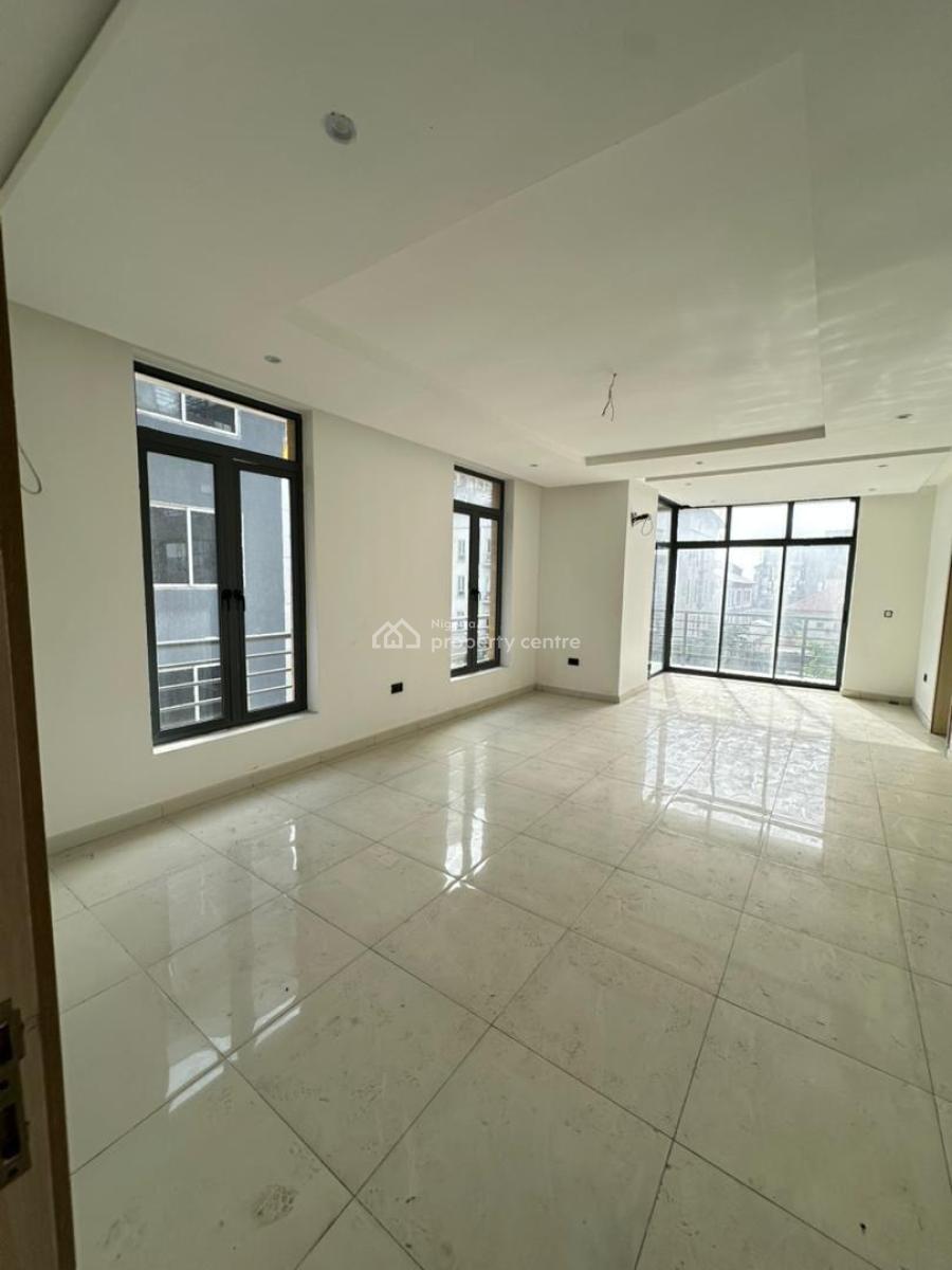 Well-designed 3 Bedroom Apartment with a Boys Quarters, Lekki Phase 1, Lekki, Lagos, Flat / Apartment for Sale