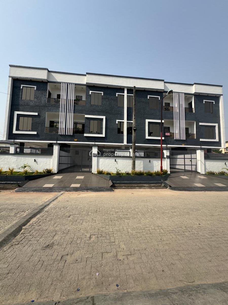 Lovely and Fantastic 4 Bedroom Terrace Duplex with Bq, Lekki Phase 1, Lekki, Lagos, Terraced Duplex for Sale