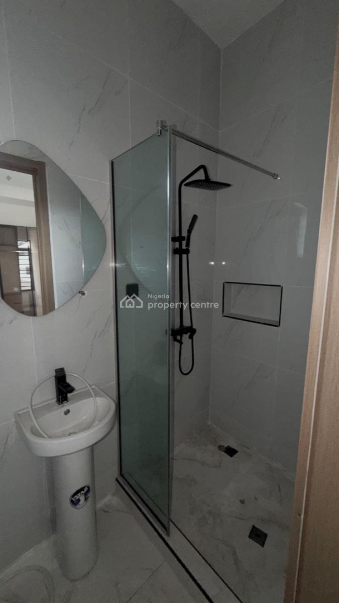 2 Bedroom Apartment, Lekki Phase 1, Lekki, Lagos, Flat / Apartment for Rent