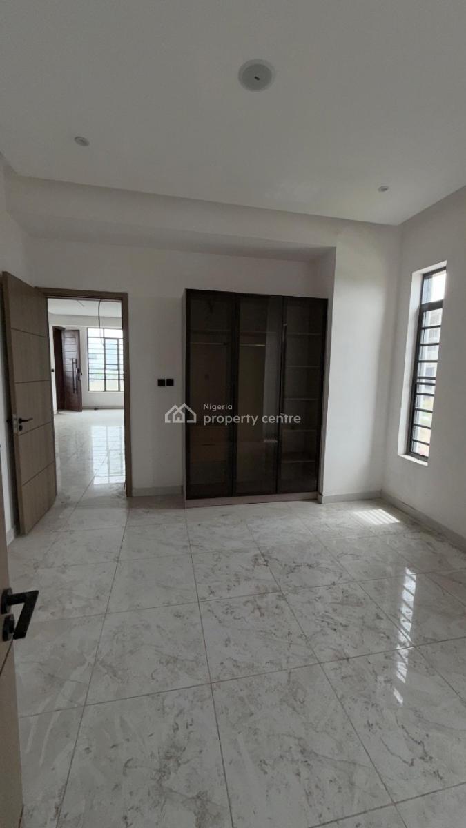 2 Bedroom Apartment, Lekki Phase 1, Lekki, Lagos, Flat / Apartment for Rent