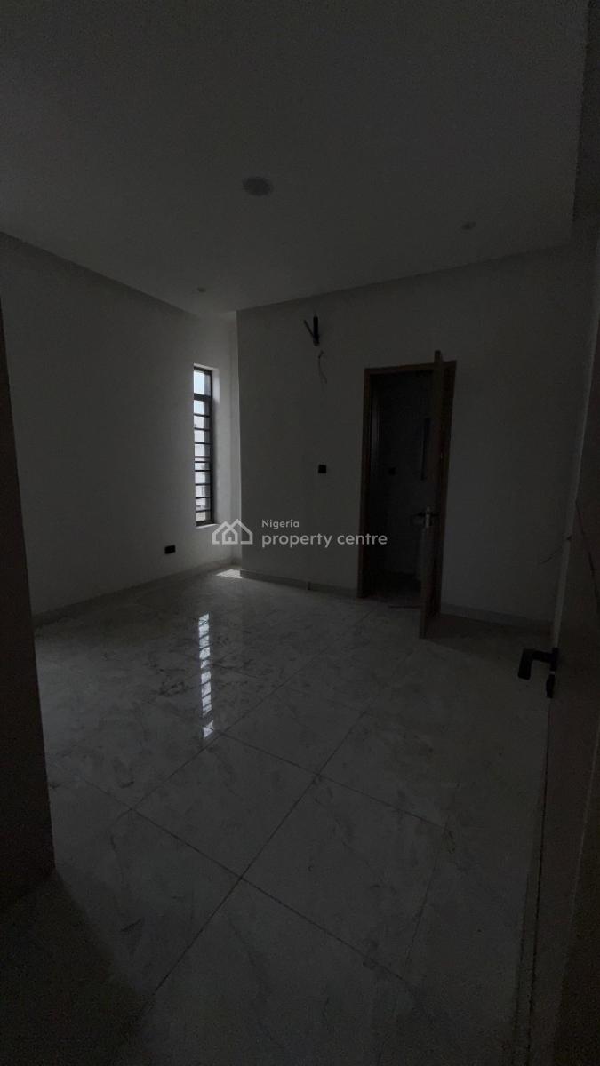 2 Bedroom Apartment, Lekki Phase 1, Lekki, Lagos, Flat / Apartment for Rent