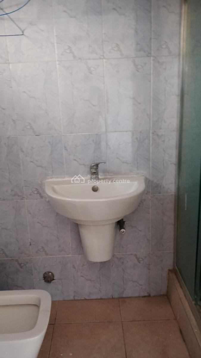 Luxury 3bedroom Flat with Bq, Durosimi Ettim Street, Lekki Phase 1, Lekki, Lagos, Flat / Apartment for Rent