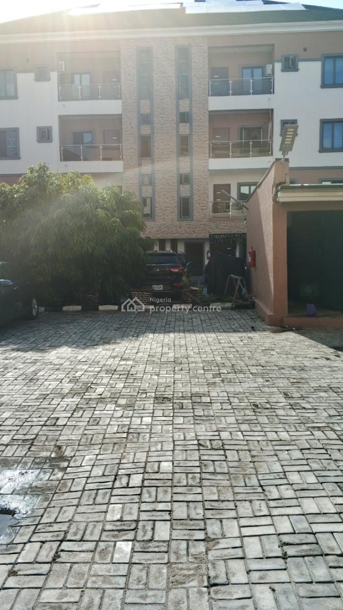 Luxury 3bedroom Flat with Bq, Durosimi Ettim Street, Lekki Phase 1, Lekki, Lagos, Flat / Apartment for Rent