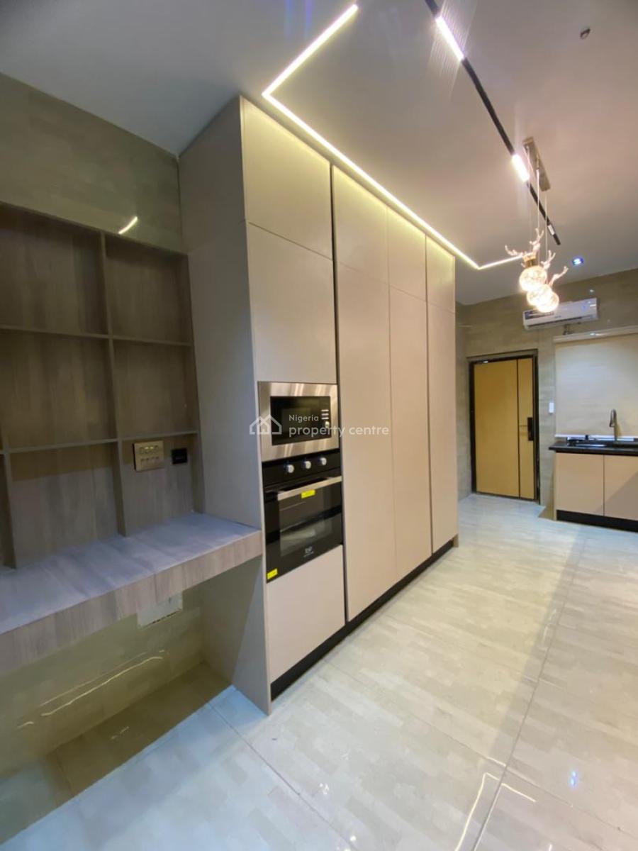 Newly Built, Luxurious 2 Bedroom Apartment in a Secured Estate., Freedom Way, Lekki Phase 1, Lekki, Lagos, Flat / Apartment for Sale