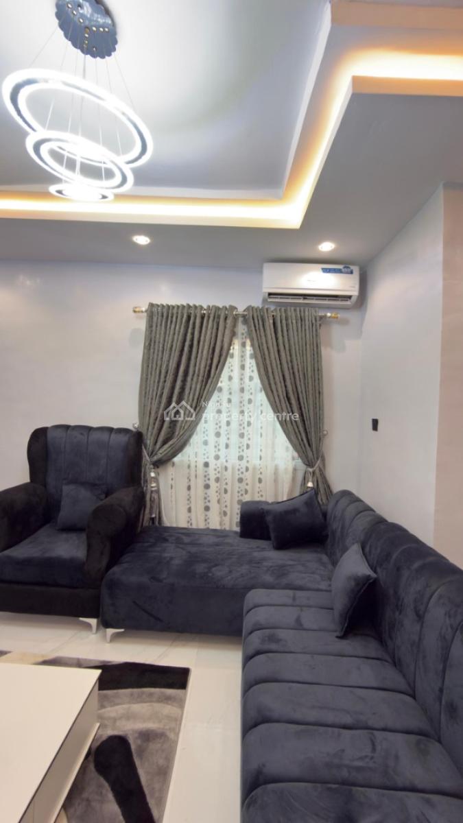 Beautiful 2 Bedroom Apartment, Ilupeju Yaba Lagos, Yaba, Lagos, Flat / Apartment Short Let