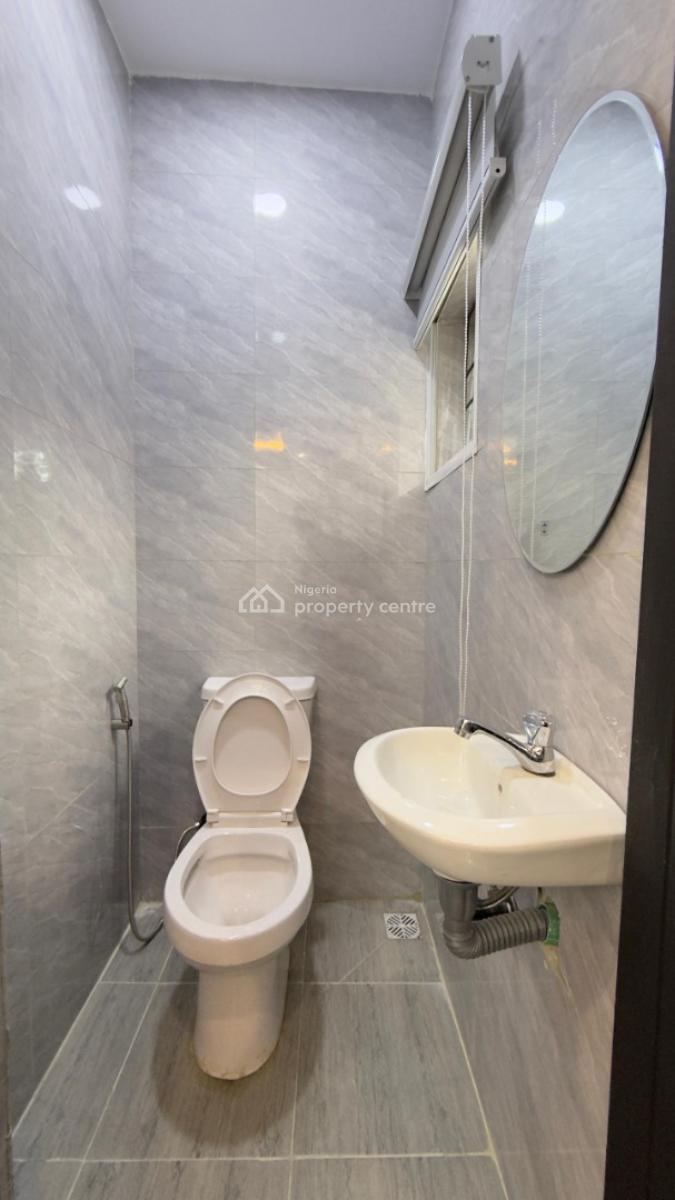 Beautiful 2 Bedroom Apartment, Ilupeju Yaba Lagos, Yaba, Lagos, Flat / Apartment Short Let