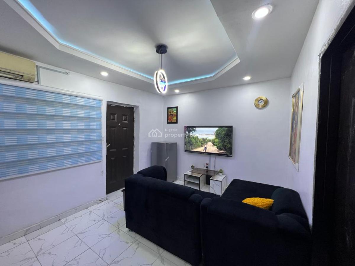 1 Bedroom Fully Serviced Apartments, Ogunlana Drive, Surulere, Lagos, Mini Flat (room and Parlour) Short Let