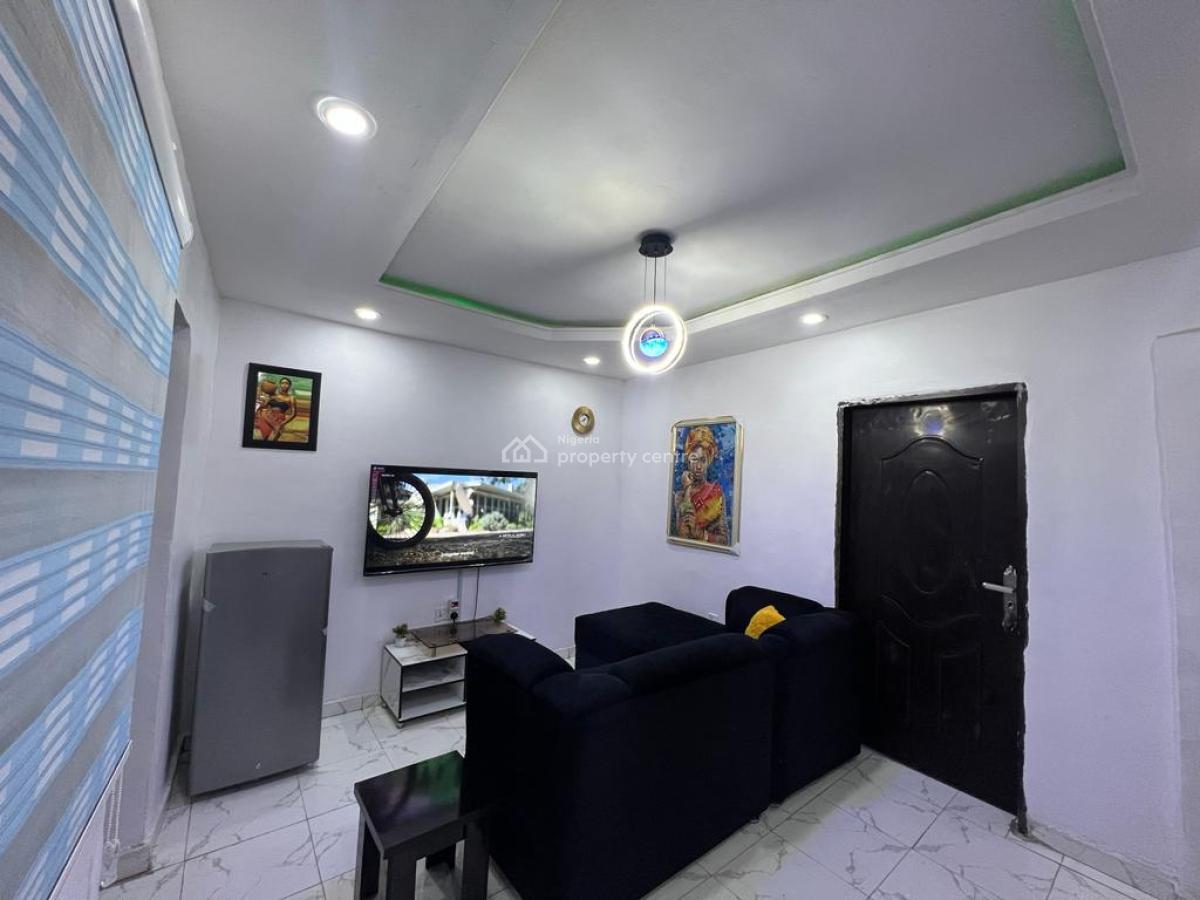 1 Bedroom Fully Serviced Apartments, Ogunlana Drive, Surulere, Lagos, Mini Flat (room and Parlour) Short Let