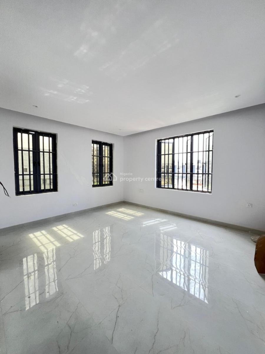 Spacious 3 Bedroom Apartment with an Elevator in Ikoyi, Old Ikoyi, Ikoyi, Lagos, Flat / Apartment for Sale