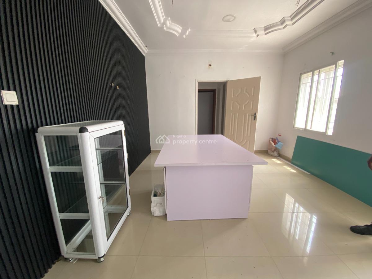 Luxury and Spacious Shop Space., Lekki Phase 1, Lekki, Lagos, Shop for Rent