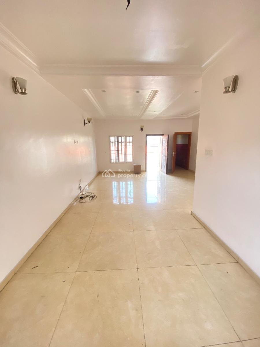 2 Bedroom Apartment, Ikota, Lekki, Lagos, Flat / Apartment for Rent