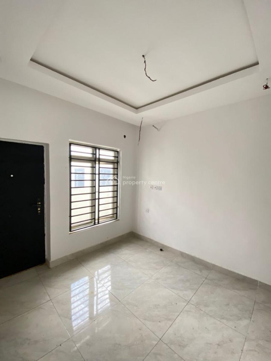 a Fine 2 Bedroom Maisonette, Lekki Phase 1, Lekki, Lagos, Flat / Apartment for Sale