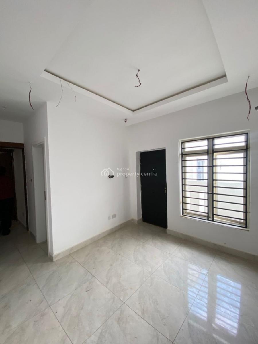 a Fine 2 Bedroom Maisonette, Lekki Phase 1, Lekki, Lagos, Flat / Apartment for Sale