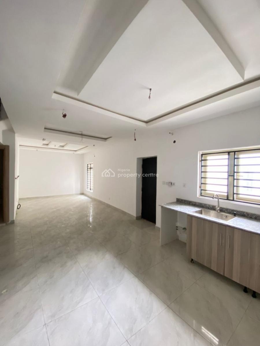 a Fine 2 Bedroom Maisonette, Lekki Phase 1, Lekki, Lagos, Flat / Apartment for Sale