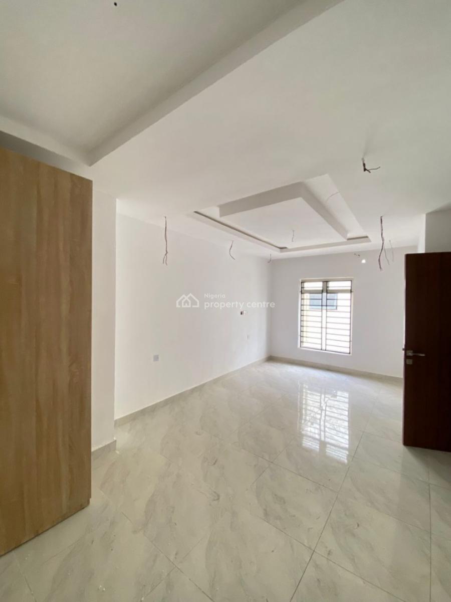 a Fine 2 Bedroom Maisonette, Lekki Phase 1, Lekki, Lagos, Flat / Apartment for Sale