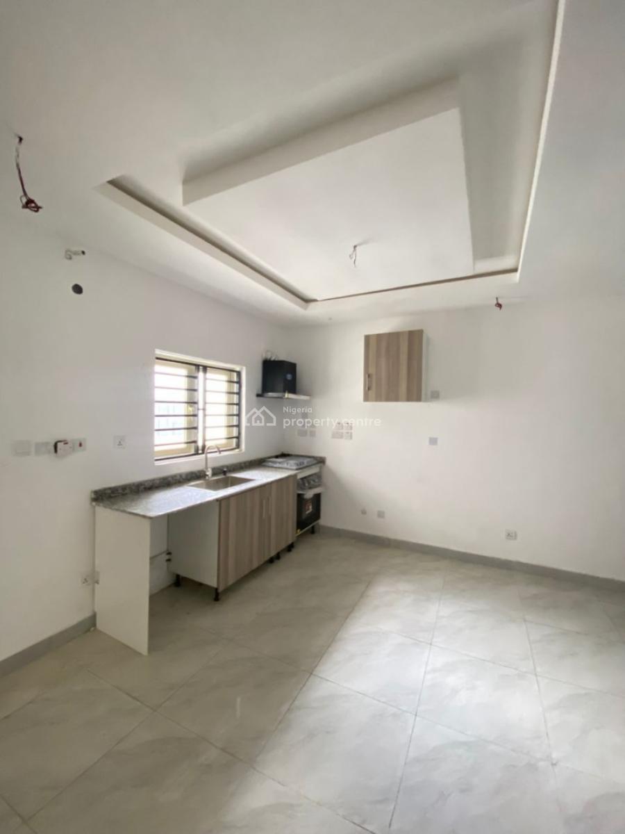 a Fine 2 Bedroom Maisonette, Lekki Phase 1, Lekki, Lagos, Flat / Apartment for Sale